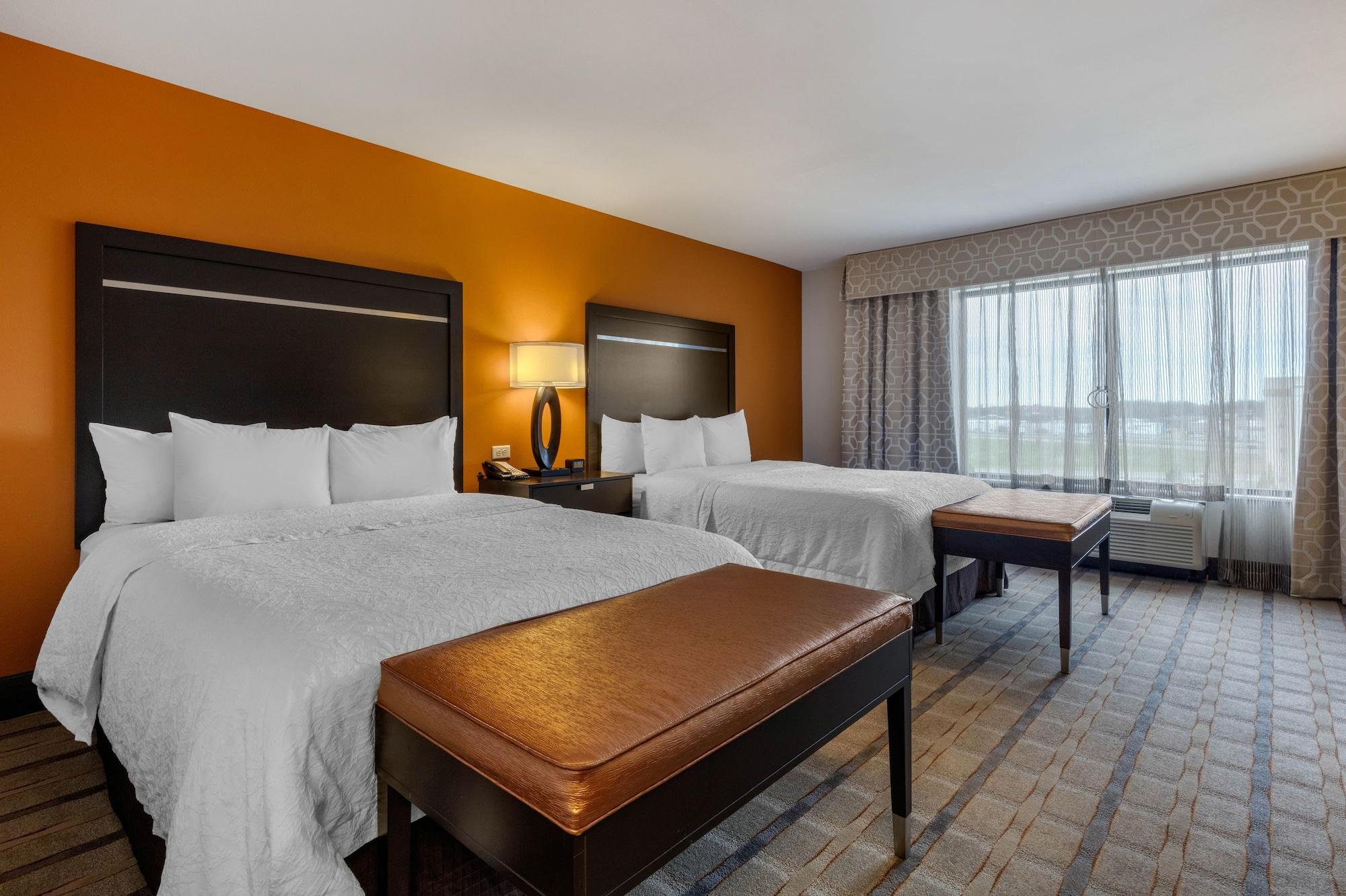 Hampton Inn And Suites Columbus, Ms Экстерьер фото