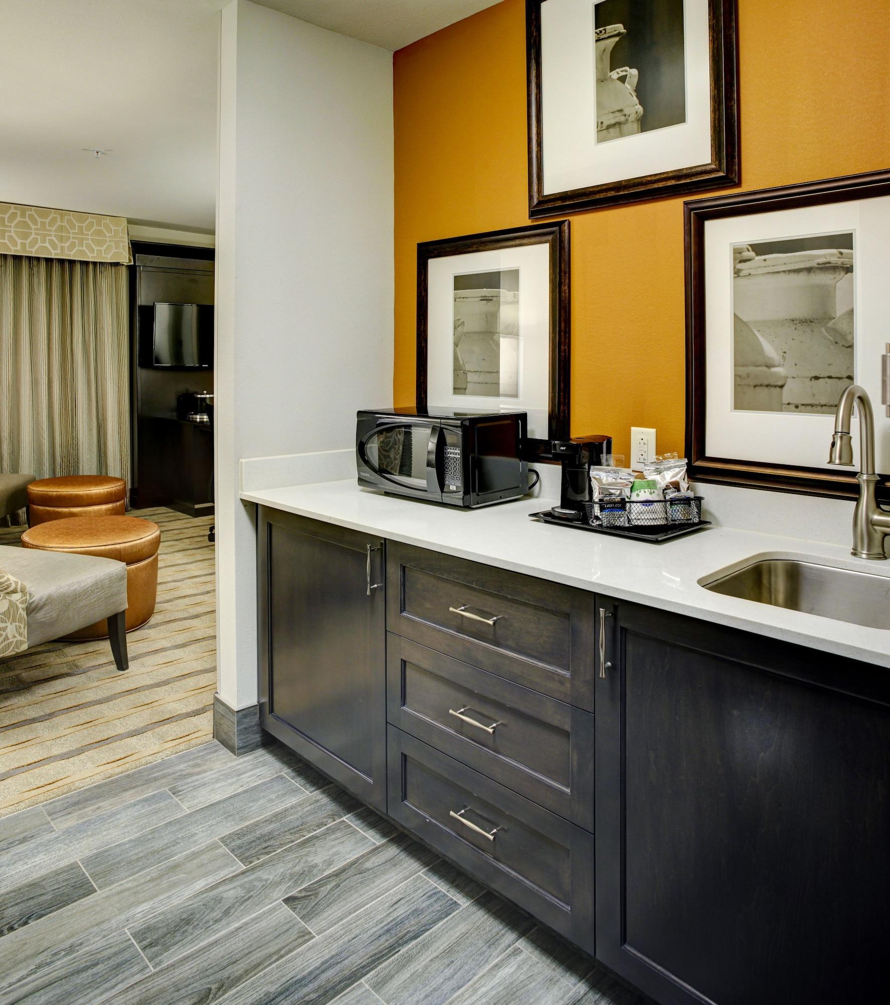 Hampton Inn And Suites Columbus, Ms Экстерьер фото
