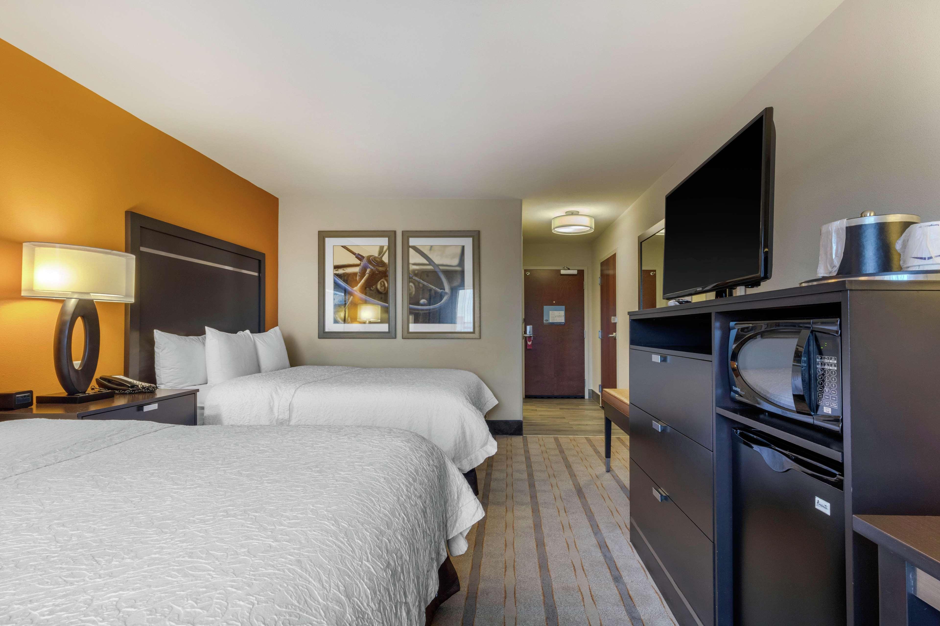Hampton Inn And Suites Columbus, Ms Экстерьер фото