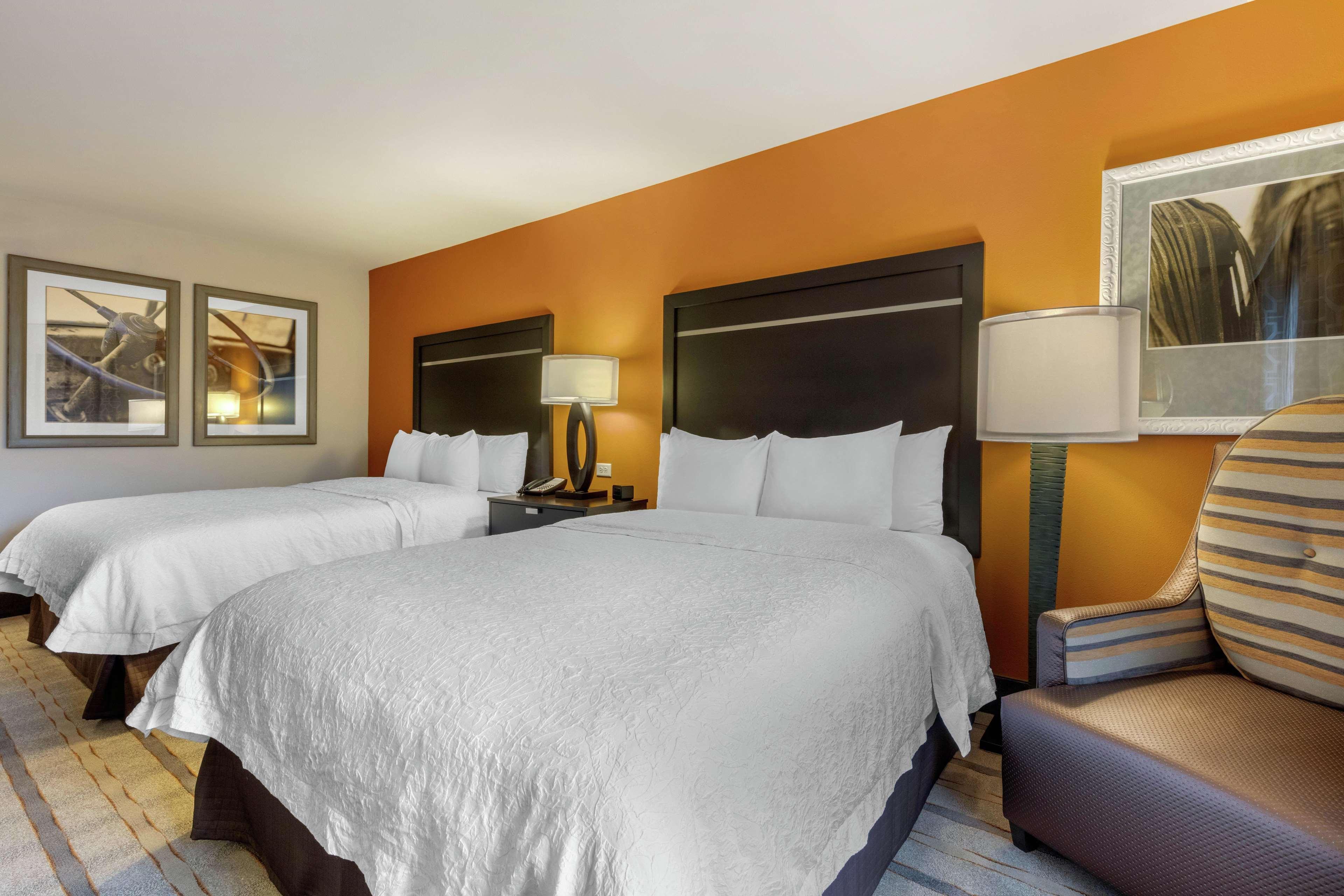 Hampton Inn And Suites Columbus, Ms Экстерьер фото