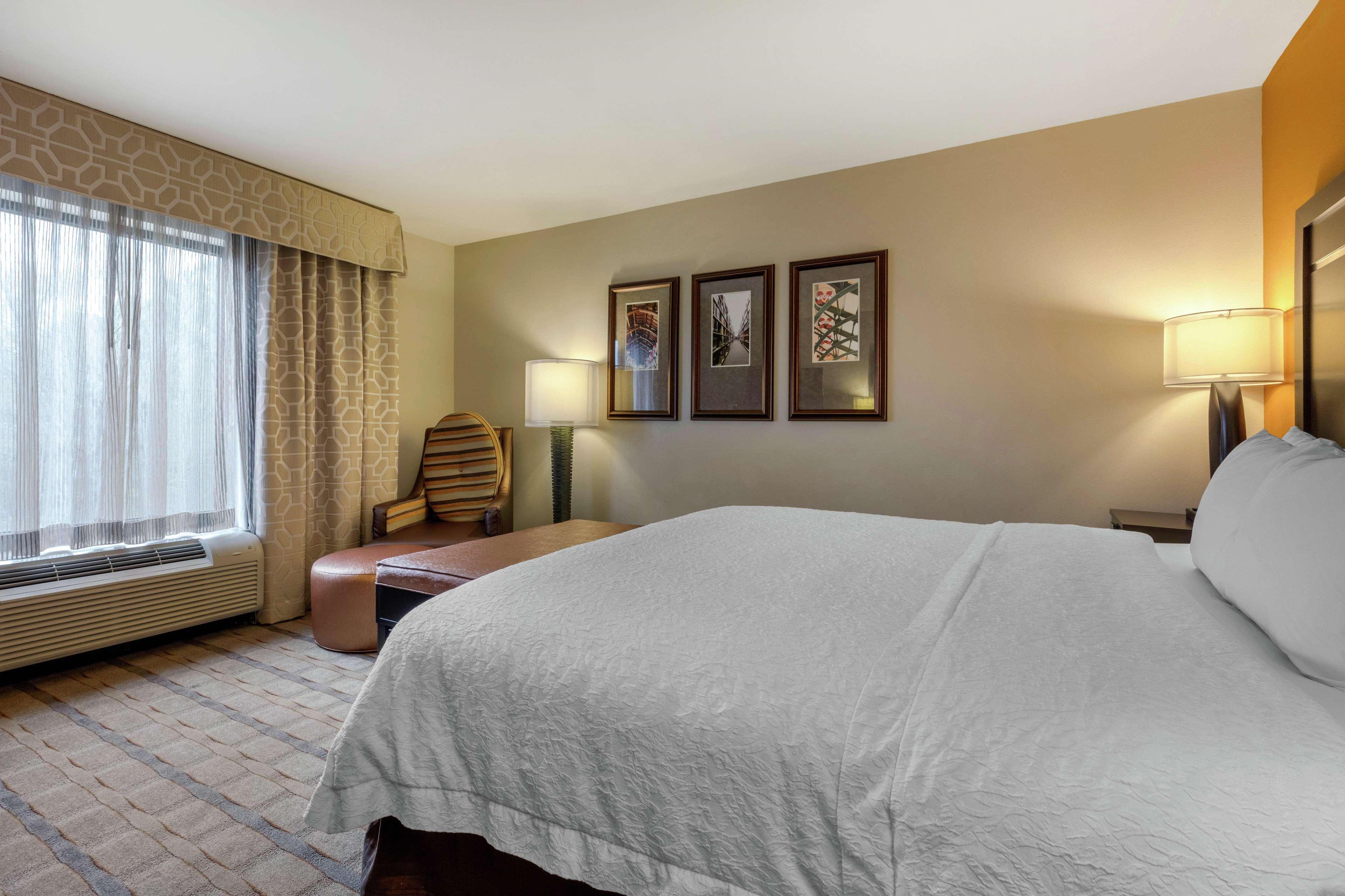 Hampton Inn And Suites Columbus, Ms Экстерьер фото
