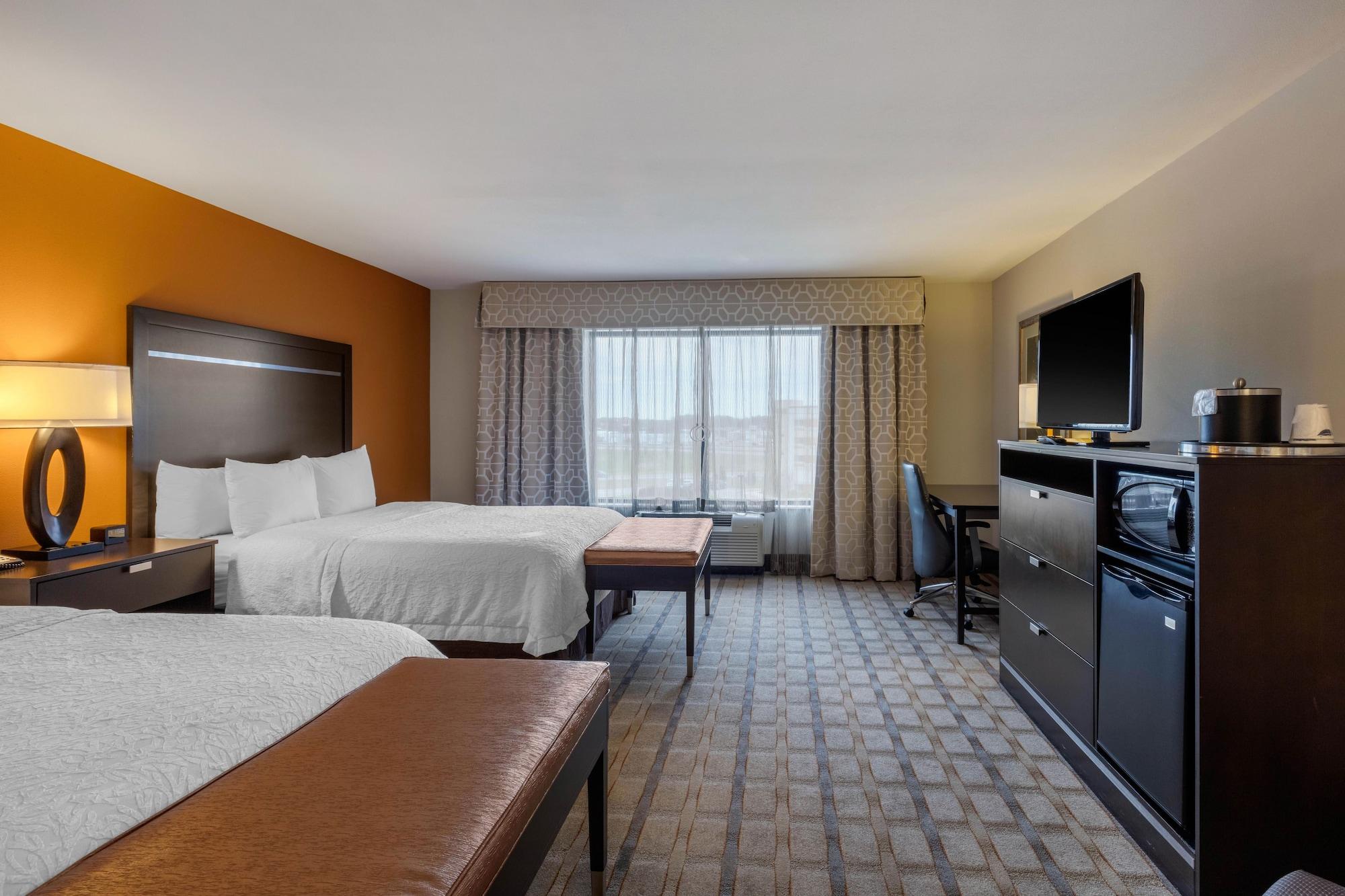 Hampton Inn And Suites Columbus, Ms Экстерьер фото