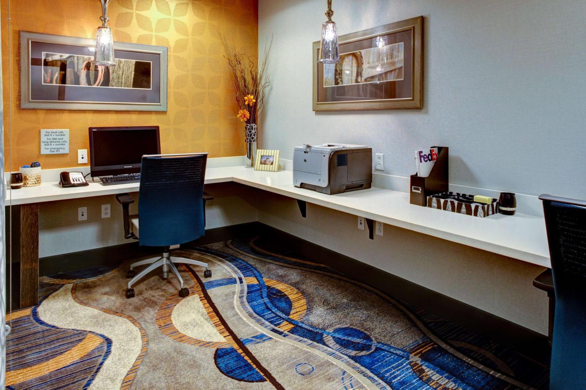 Hampton Inn And Suites Columbus, Ms Экстерьер фото