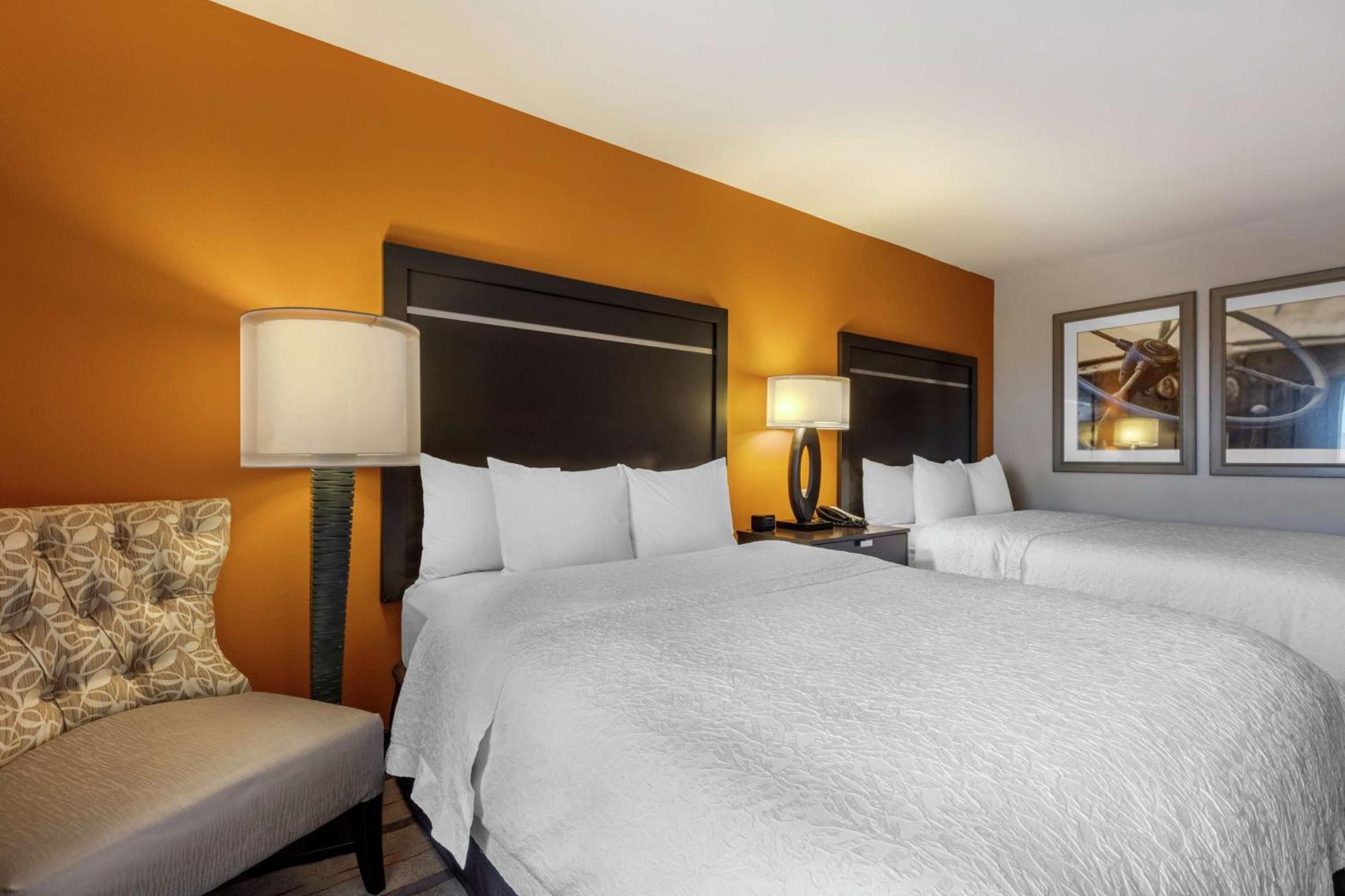 Hampton Inn And Suites Columbus, Ms Экстерьер фото