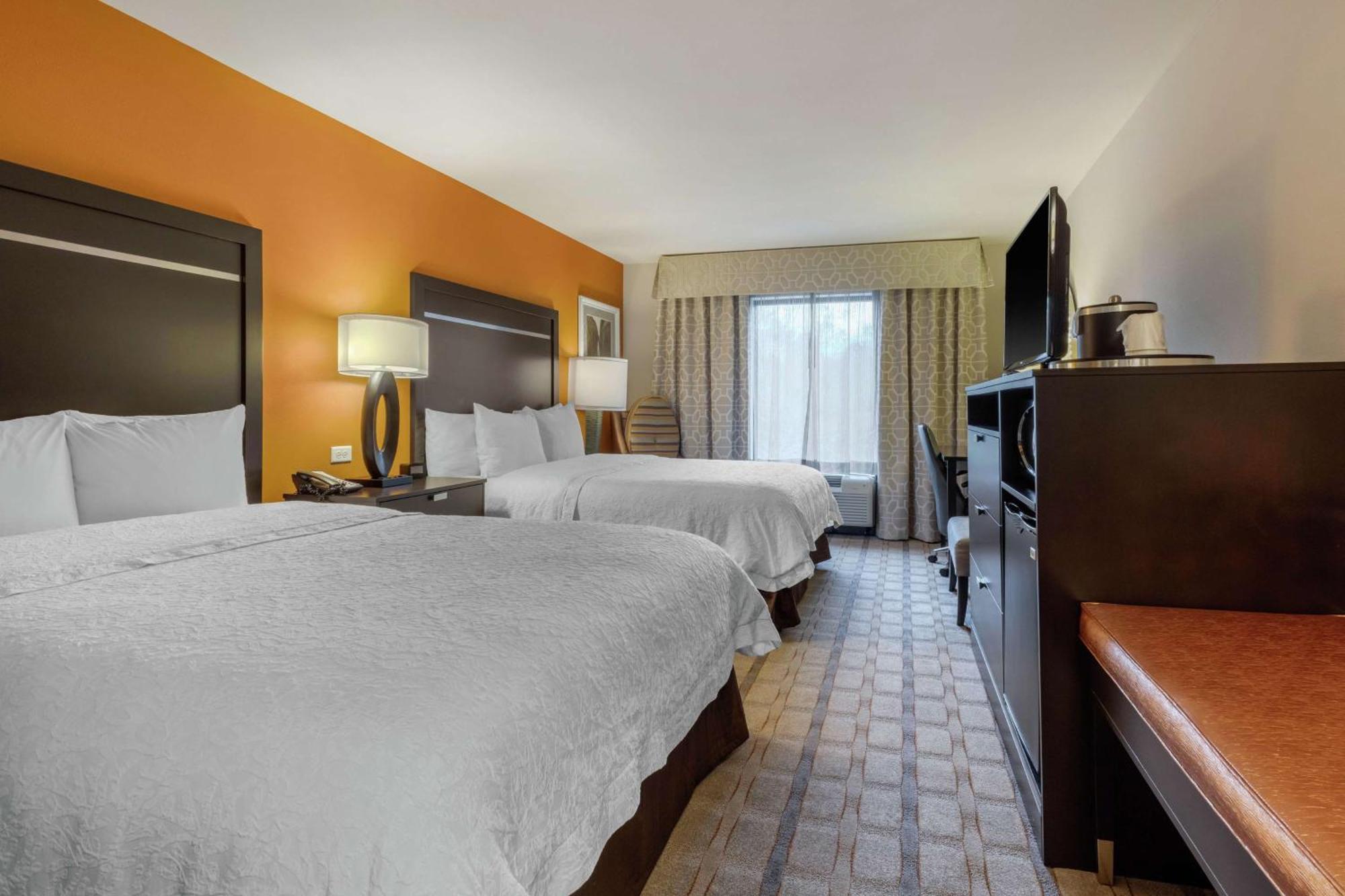 Hampton Inn And Suites Columbus, Ms Экстерьер фото